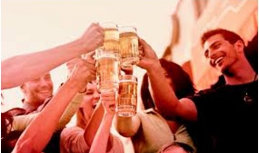 Álcool na adolescência: as causas e riscos do alcoolismo precoce.